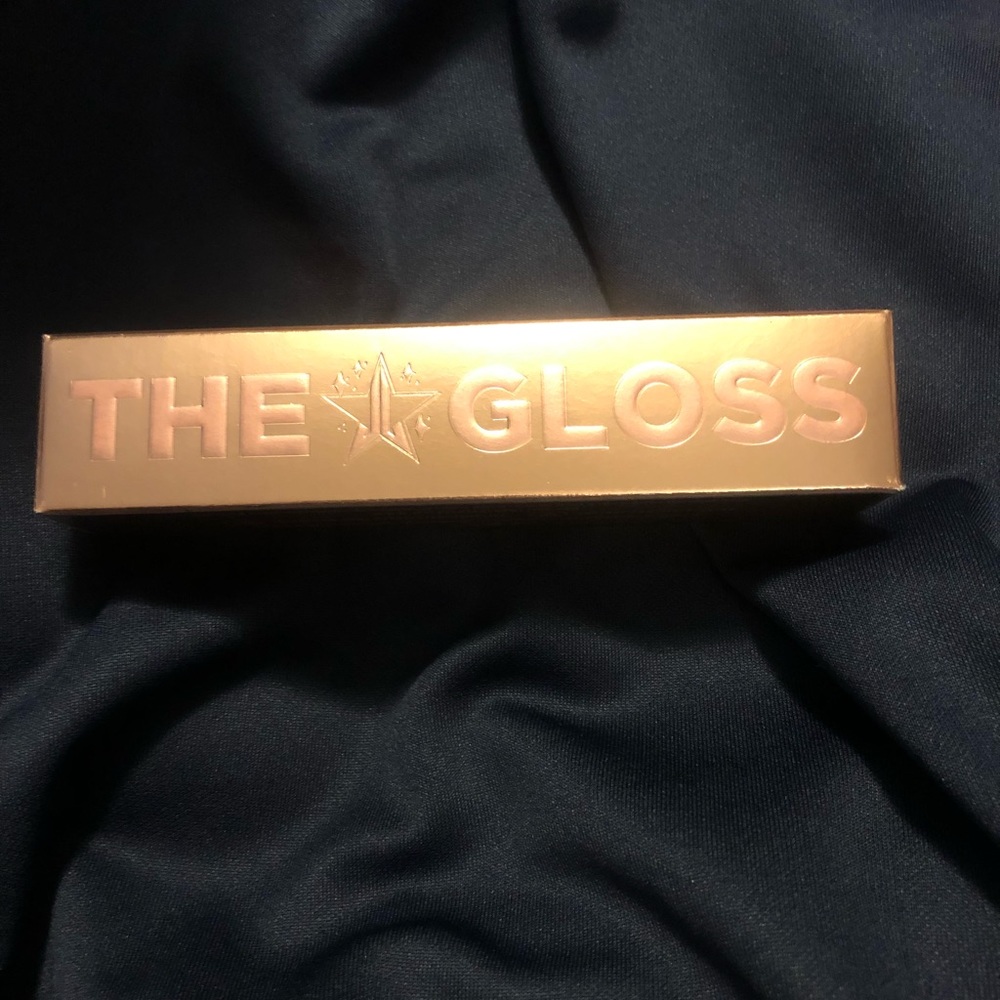 NIB The Gloss in Table Top